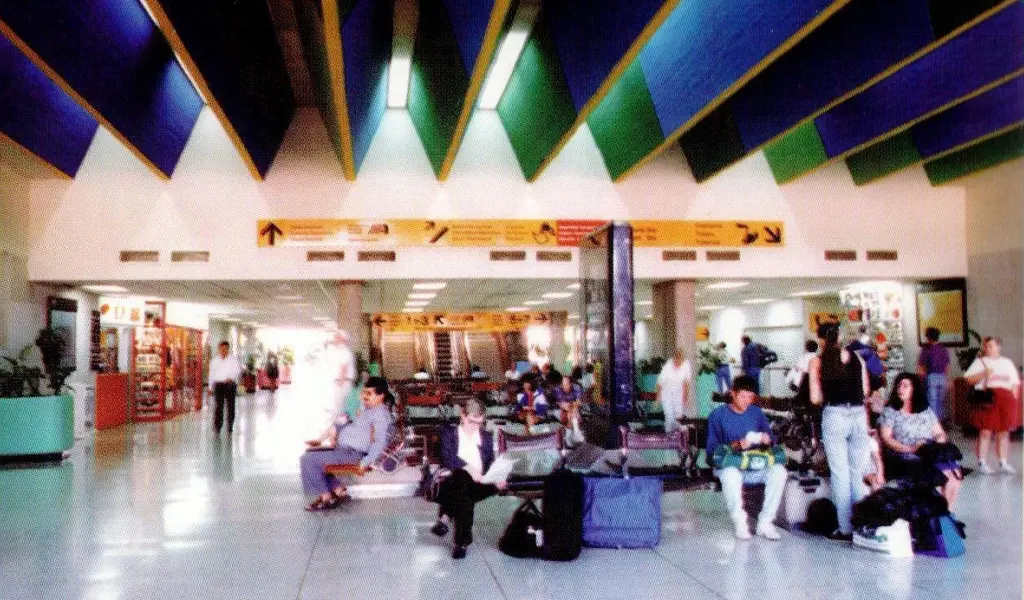 Estructura operacional de Grupo Aeroportuario del Centro Norte, OMA. El Gobierno privatiza las concesiones. ICA, ADP y VINCI ganan el proceso