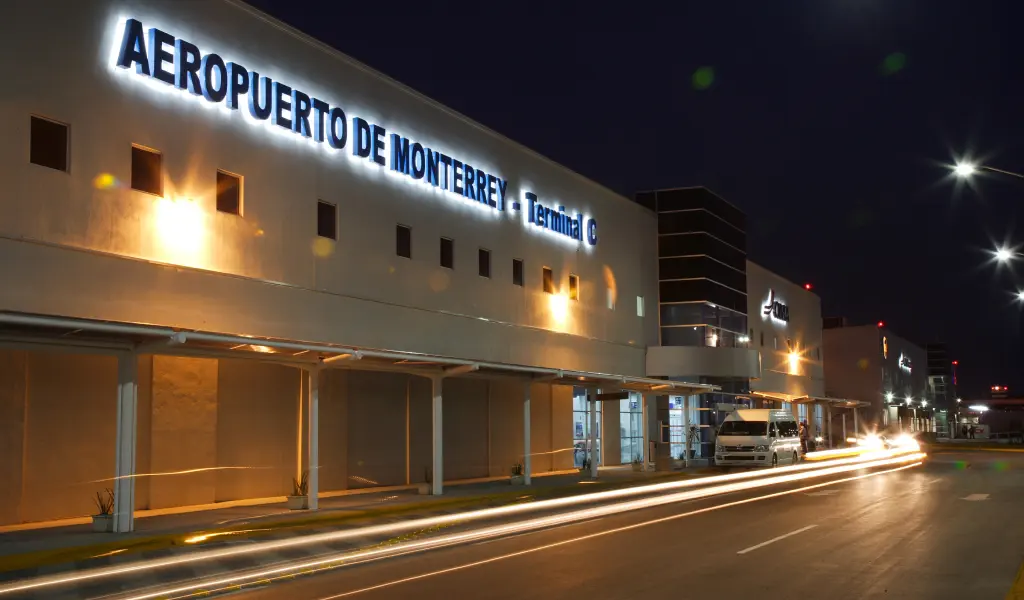 Ingreso a la Bolsa Mexicana de Valores y Nasdaq Global Select Market